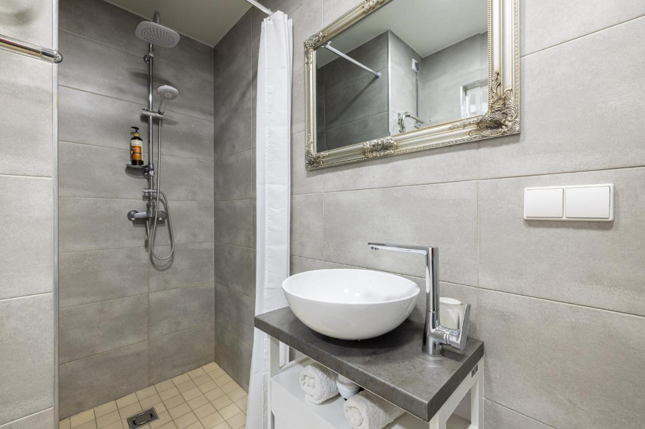 Dharma Stay Apartamentai Su Terasa Ir Vaizdu I Miesta Тельшяй Экстерьер фото